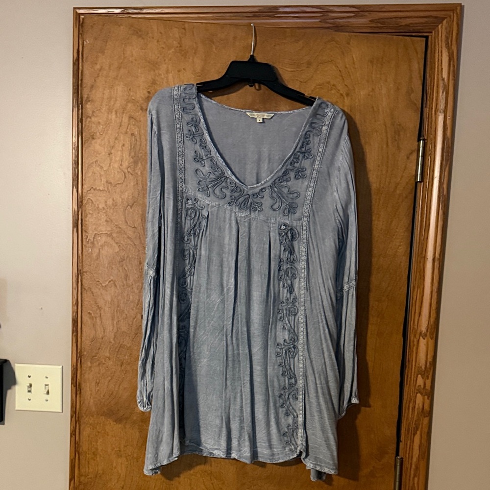 Chic Gray Embroidered Women's Tunic